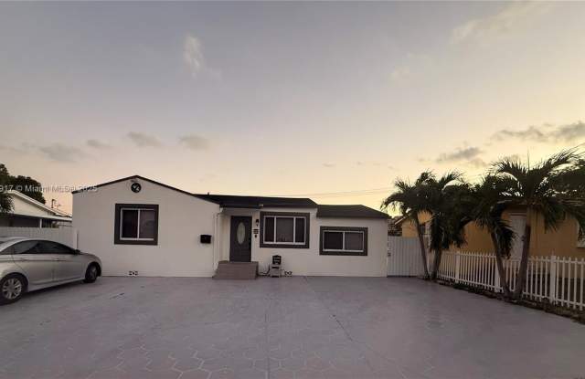 4024 NW 4th St - 4024 Northwest 4th Street, Miami, FL 33126