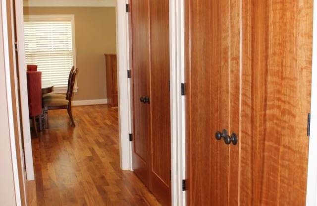 1154 Lexington Ridge Court Gallery 3