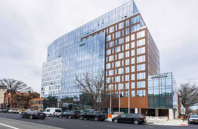 3532 Leavitt St photos photos