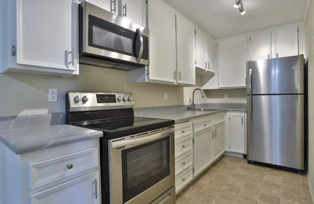 2820 N Arcadia Court photos photos