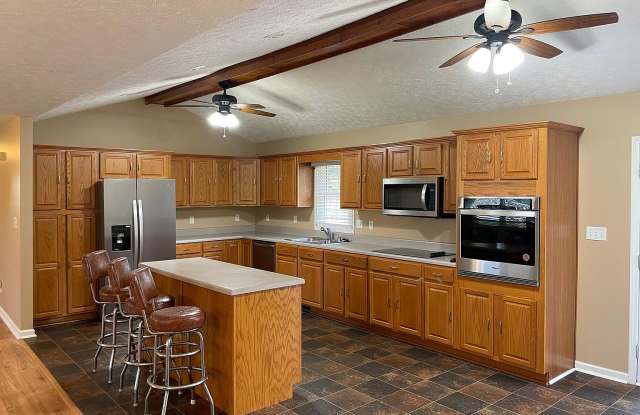 1403 Fairview Ave - 1403 Fairview Avenue, Bowling Green, KY 42103