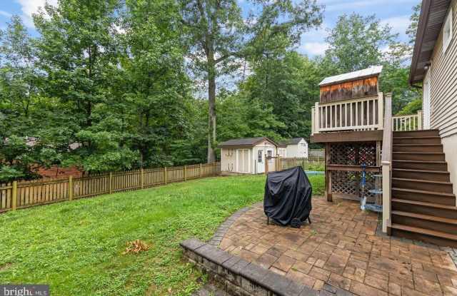 1226 LAKEVIEW Drive Gallery 2