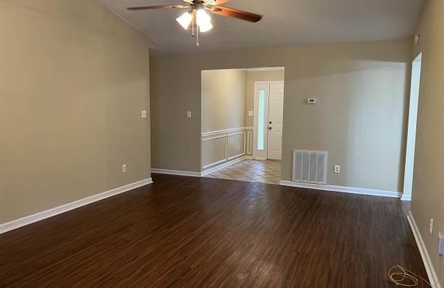 8653 Oak Forest Trail Gallery 4