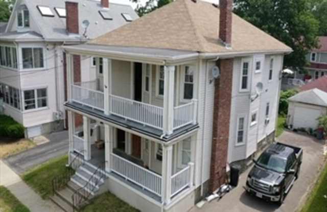 111 E Elm Ave photos photos