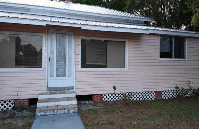 11836 Cedar Street Gallery 2