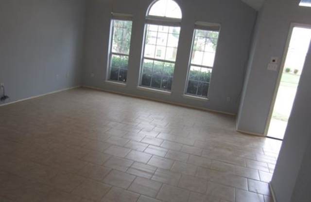 6704 Clear Creek Drive Gallery 2