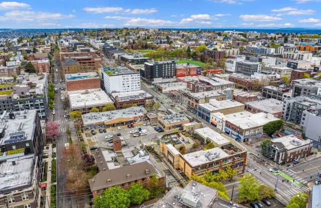 1Bd/1.25Ba Seattle Condo Gallery 3