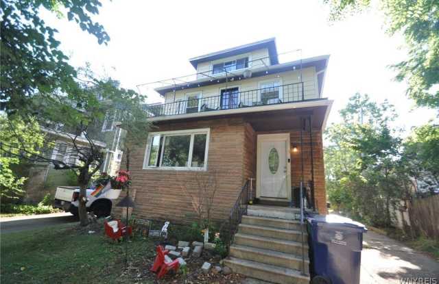9 Wellington Road Gallery 1