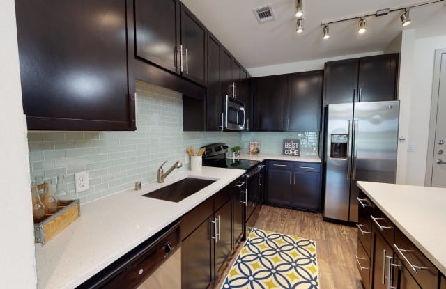 Eleven10 at Farmers Market Apartments Gallery 4