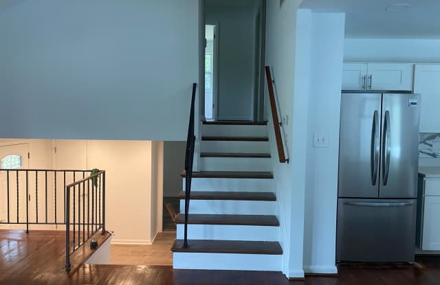 3615 LAGUNA Court Gallery 3