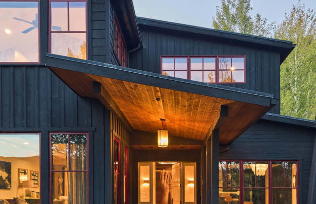 624 Larkspur Drive Gallery 2