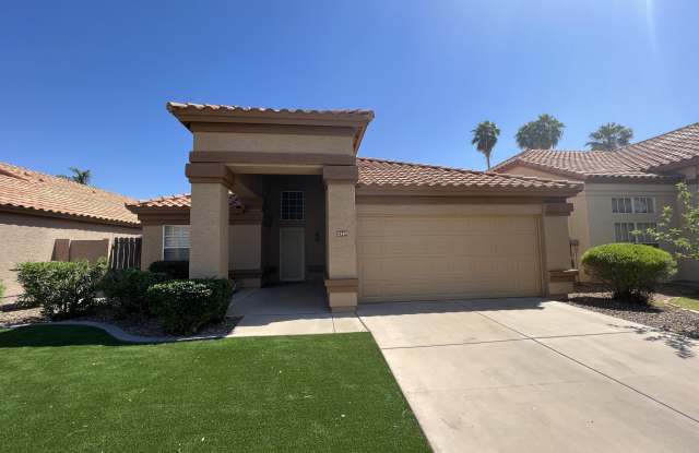 2309 E LAKECREST Drive Gallery 1