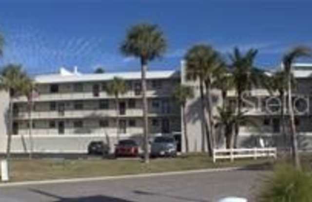 18201 GULF Boulevard Gallery 2