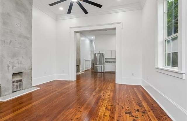 1421 SPAIN Street Gallery 2