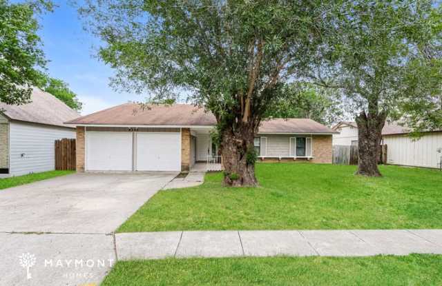 8243 Lone Shadow Trail - 8243 Lone Shadow Trail, Converse, TX 78109