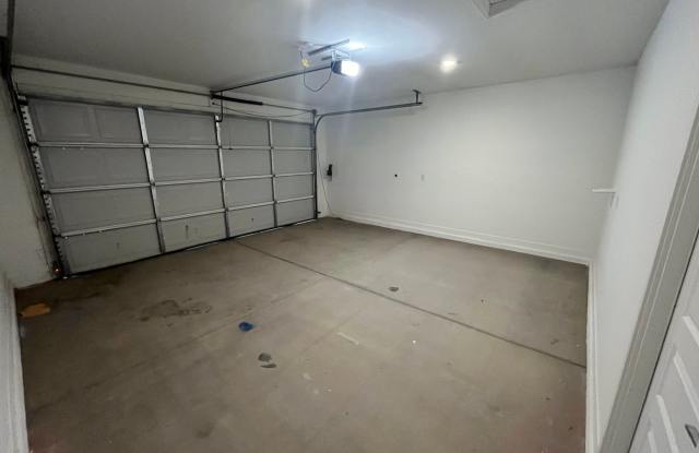 3442 E Dakota Dr, San Tan Valley, AZ 85143 — $1,795/month with October FREE! Gallery 4