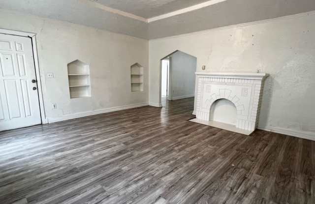 Huge 2 bed 1 bath Gallery 3
