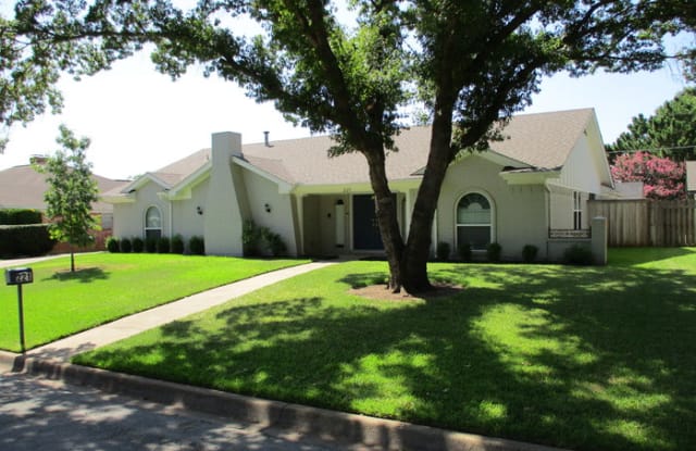 221 Circleview Drive North - 221 Circleview Drive North, Hurst, TX 76054