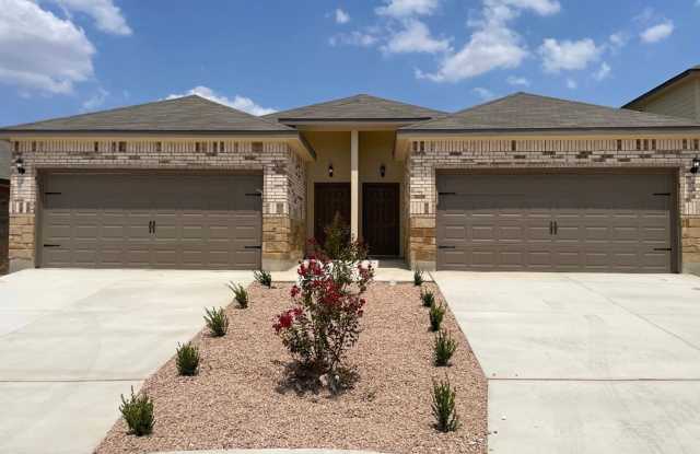 449 Emma Dr. $1445 - 449 Emma Drive, Guadalupe County, TX 78130