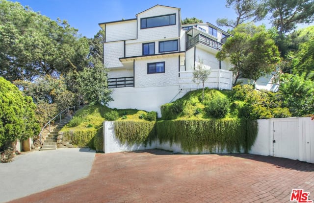 2341 FELLOWSHIP PARK Way - 2341 Fellowship Parkway, Los Angeles, CA 90039