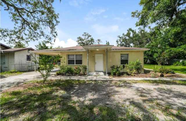 2006 E Hanna Ave - 2006 East Hanna Avenue, Tampa, FL 33610