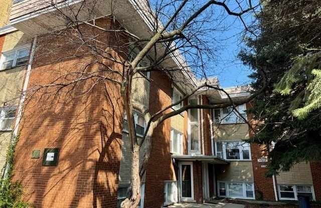 3352 W Hutchinson Street - 3352 West Hutchinson Street, Chicago, IL 60618 3352 W Hutchinson Street - 3352 West Hutchinson Street, Chicago, IL 60618