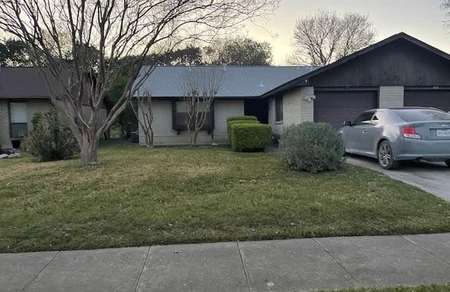 517 Riverside Drive - 517 Riverside Drive, New Braunfels, TX 78130
