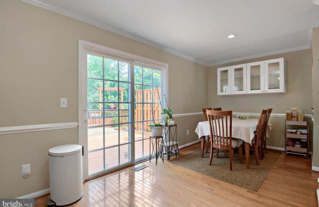 26 WHITE PINE Court Gallery 4