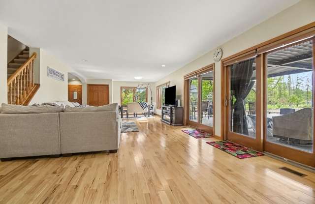 1736 Parker Drive Gallery 3