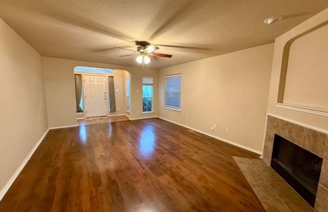 Charming 3-Bedroom Home – Minutes from Randolph AFB! Gallery 3