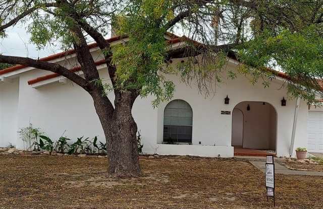 2409 N Main-RENTAL photos photos