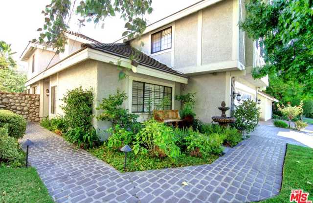 30020 TRAIL CREEK Drive Gallery 2