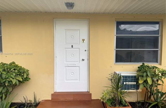 2241 Monroe St photos photos