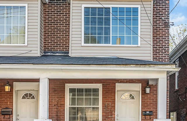 Spacious Two Bed Available July 10th! Central Air, Dishwasher, Laundry, Off Street Parking! Gallery 1
