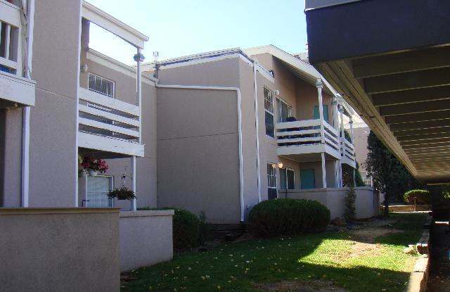 2 bedroom condominium near Academy and Austin Bluffs photos photos