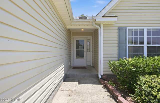 106 Lakeside Green Drive Gallery 3