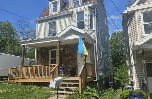 804 Dubois Street Gallery 3