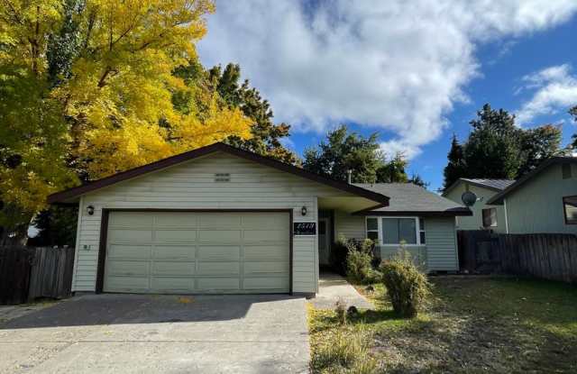 Charming single-family home located in a quiet residential neighborhood - 2519 Hawkins Street, Klamath Falls, OR 97601