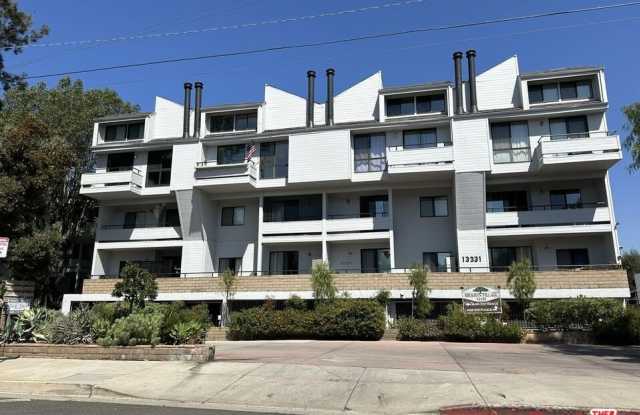 13331 Moorpark St photos photos