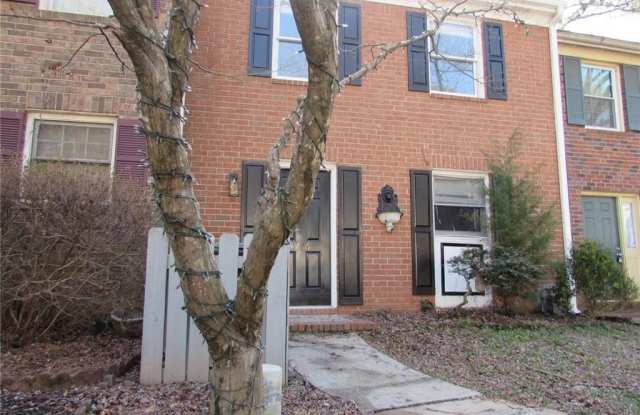 1716 Twin Brooks Drive Gallery 3