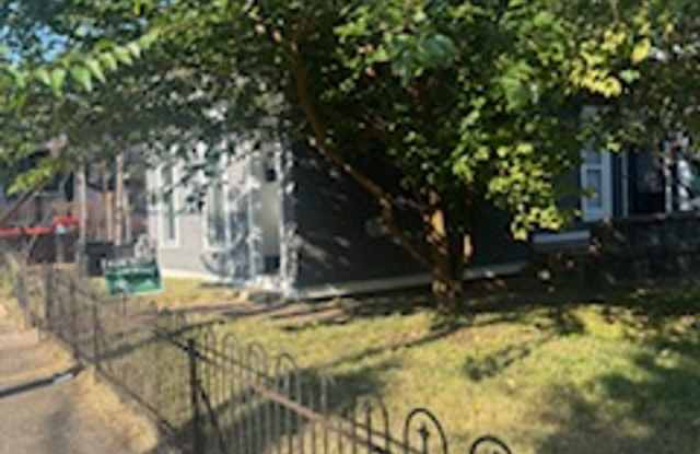 Spacious 3 Bedroom in the heart of Clifton photos photos