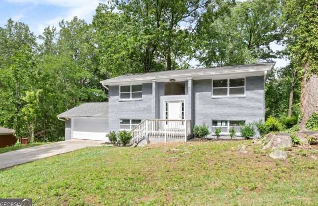 495 Larchmont Circle NW Gallery 4