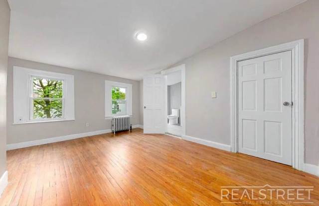135 Quincy Street photos photos