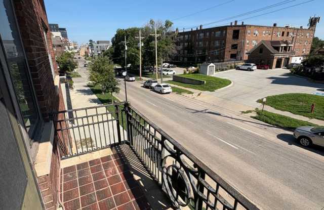 Colbert Apartments (3870 Harney St.) Gallery 3