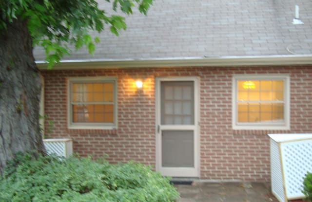 3526 BRADDOCK ROAD - 3526 Braddock Road, Lincolnia, VA 22312