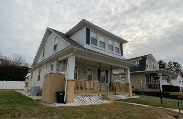 4247 TENTH AVENUE photos photos