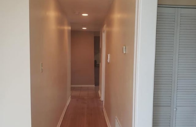 6644 S Marshfield Ave 1F - 6644 South Marshfield Avenue, Chicago, IL 60636