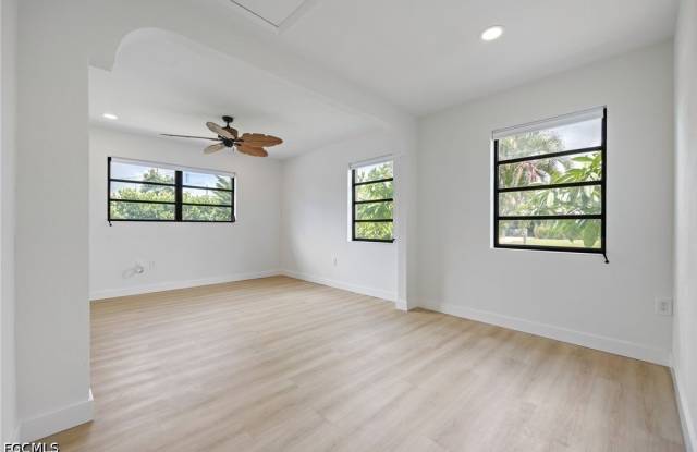 1575 Grace Avenue Gallery 4