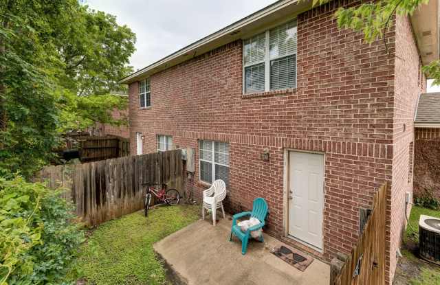 AUGUST PRE-LEASE Beautiful 3 Bed, 3.5 Bath Minutes from Campus! photos photos