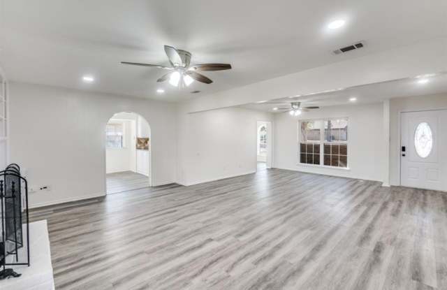 2816 Hurstview Drive Gallery 4